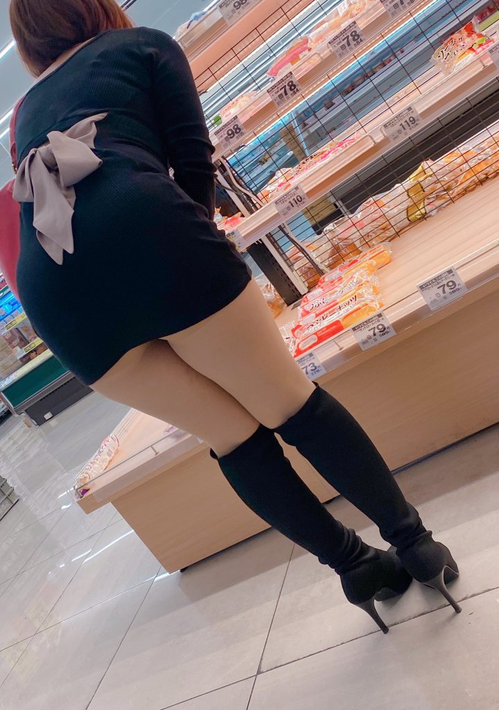 桃尻嫁と寝取られ旦那の性活